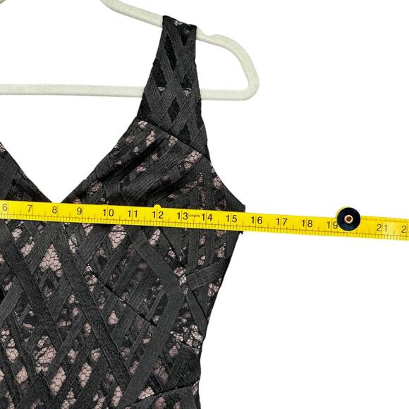 Aidan Mattox Black Lace V-neck Asymmetric Hem Sleeveless Whimsigoth Dress US 2 - Picture 8 of 9